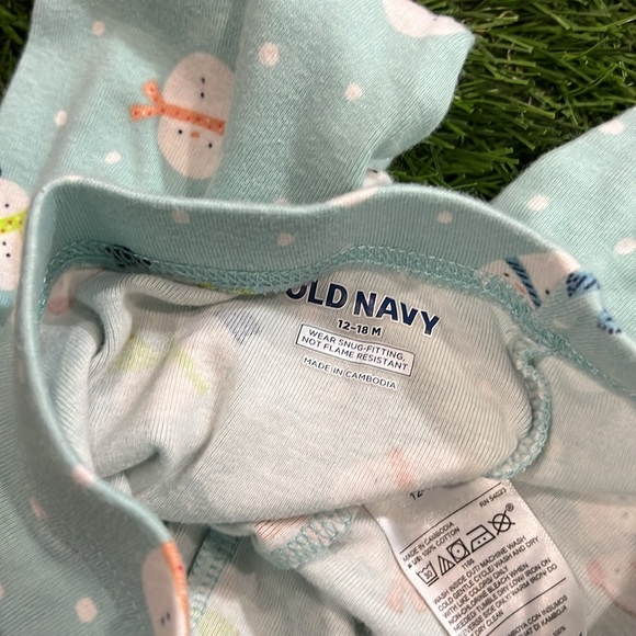 Old Navy Fitted Pajama Set - Snowman Print - Picture 5 of 5